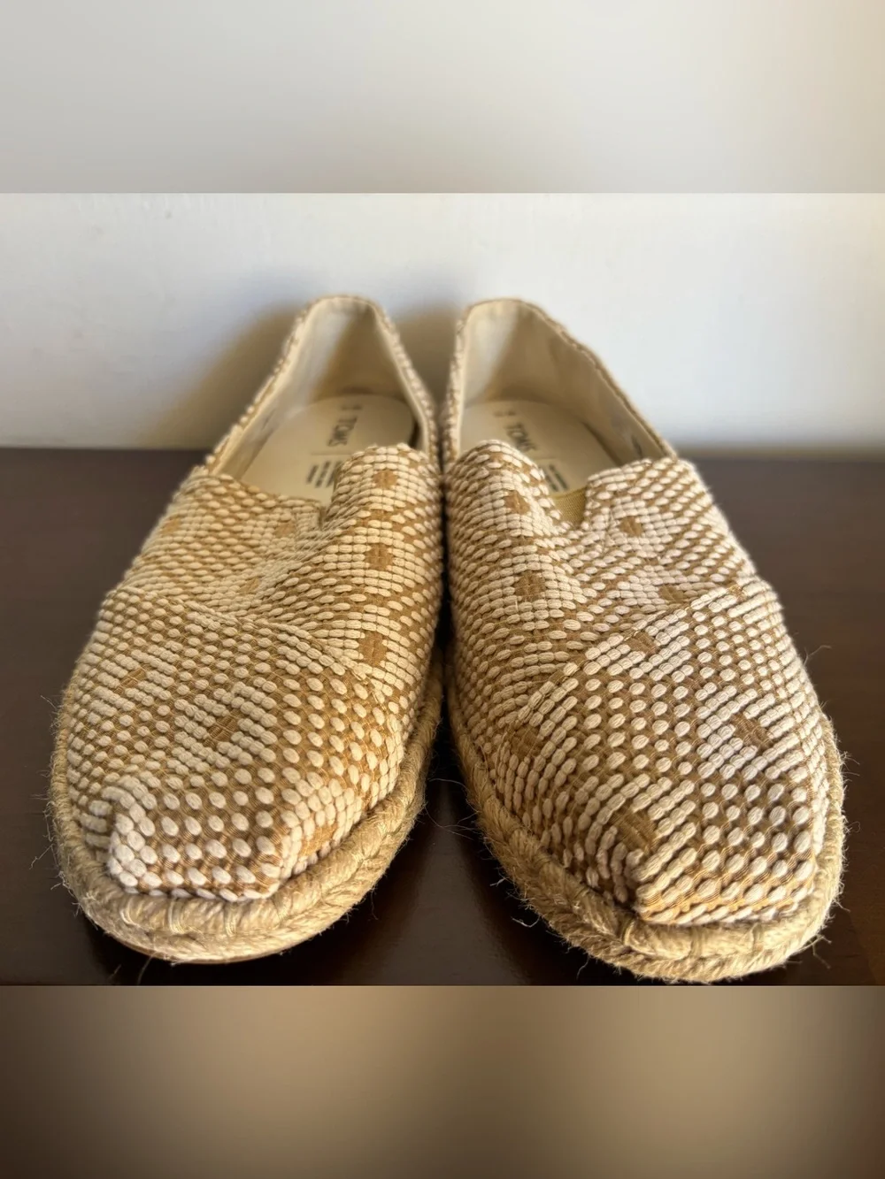 Toms Woven Tan & Cream Slip-On Loafers  Women’s (Size 10) NWOT